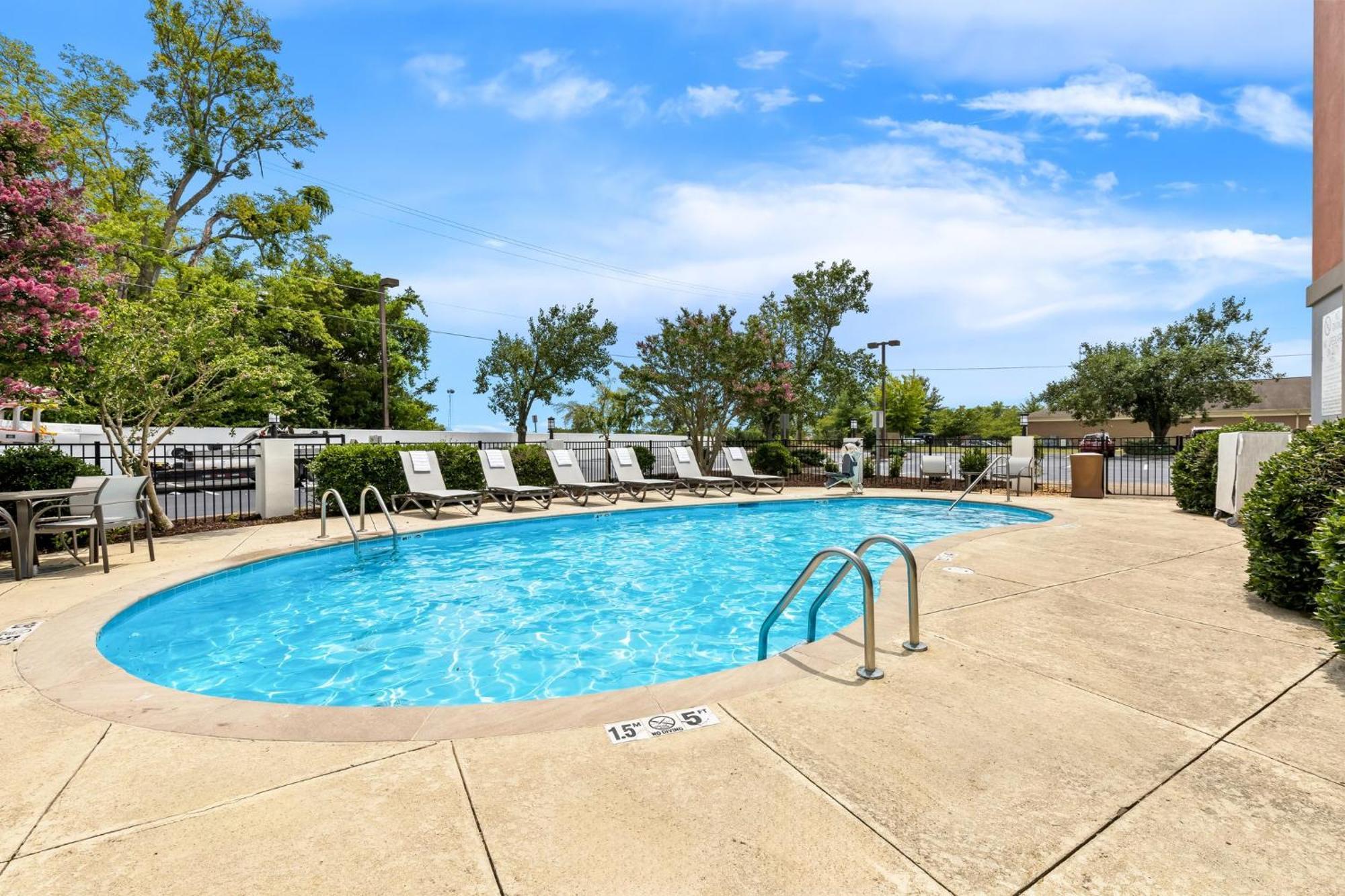 Holiday Inn Express Nashville-Hendersonville By Ihg Extérieur photo